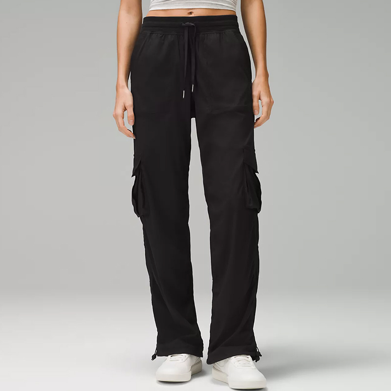 create custom made cargo pants at hongfeng for a unique, fashionable look.